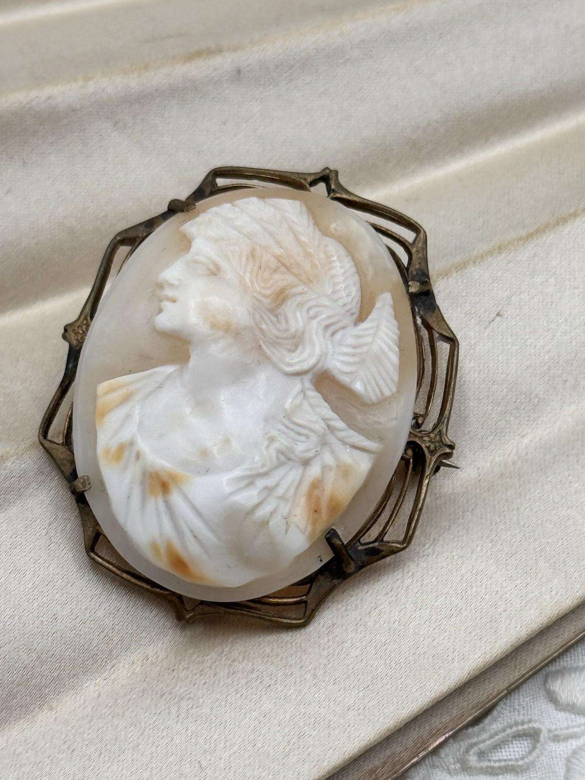 Vintage Cameo Brooch Shell Carved Goldtone Frame Art Nouveau Style