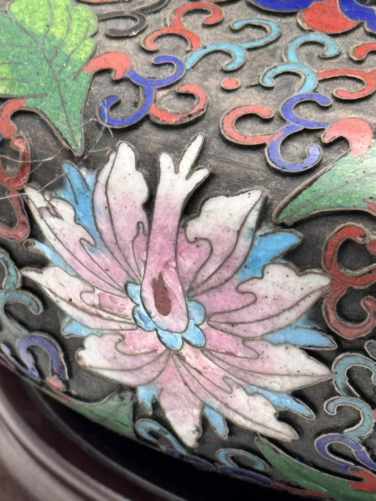 Large Cloisonné Lidded Bowl / Jar With Wood Stand Foo Dog Finial READ‼️