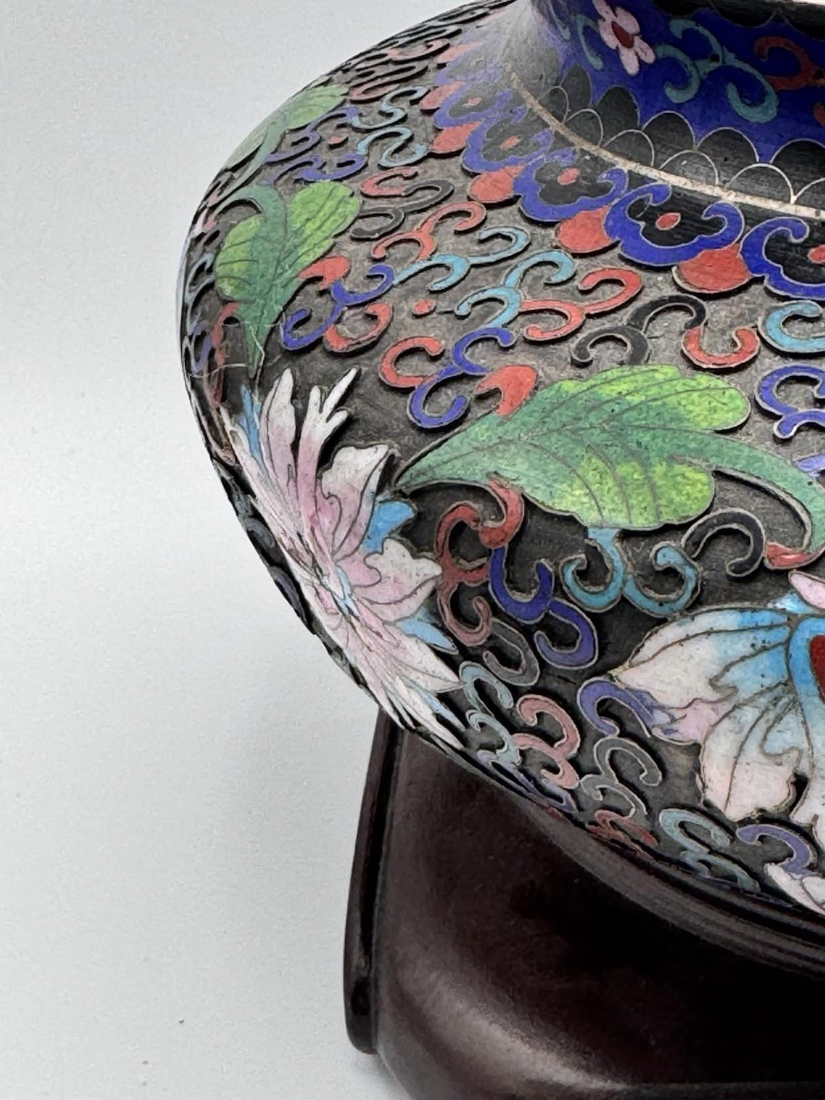 Large Cloisonné Lidded Bowl / Jar With Wood Stand Foo Dog Finial READ‼️