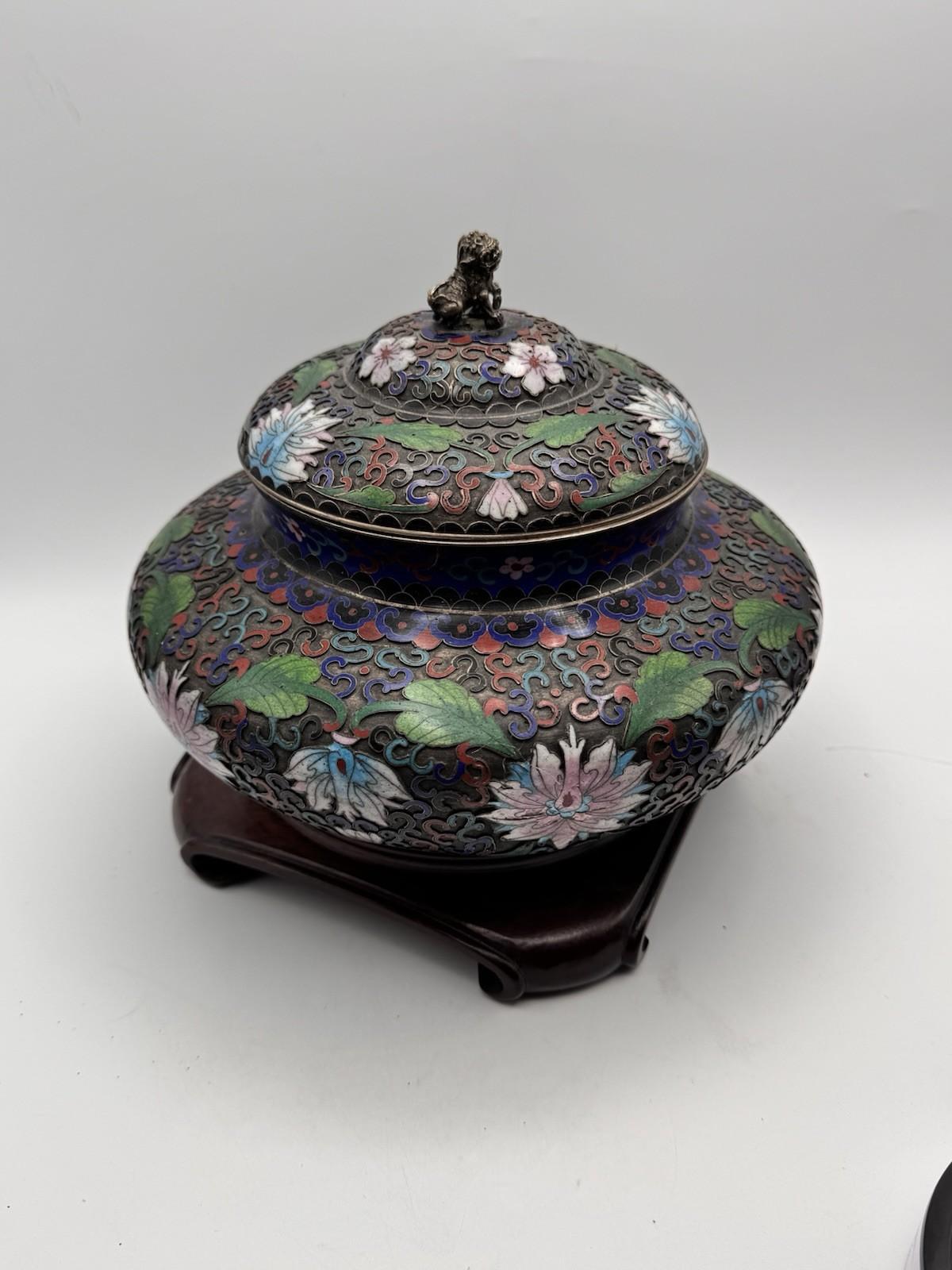 Large Cloisonné Lidded Bowl / Jar With Wood Stand Foo Dog Finial READ‼️