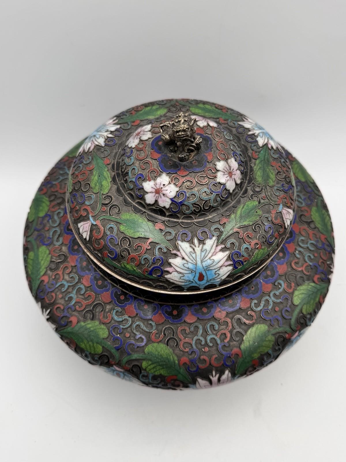 Large Cloisonné Lidded Bowl / Jar With Wood Stand Foo Dog Finial READ‼️