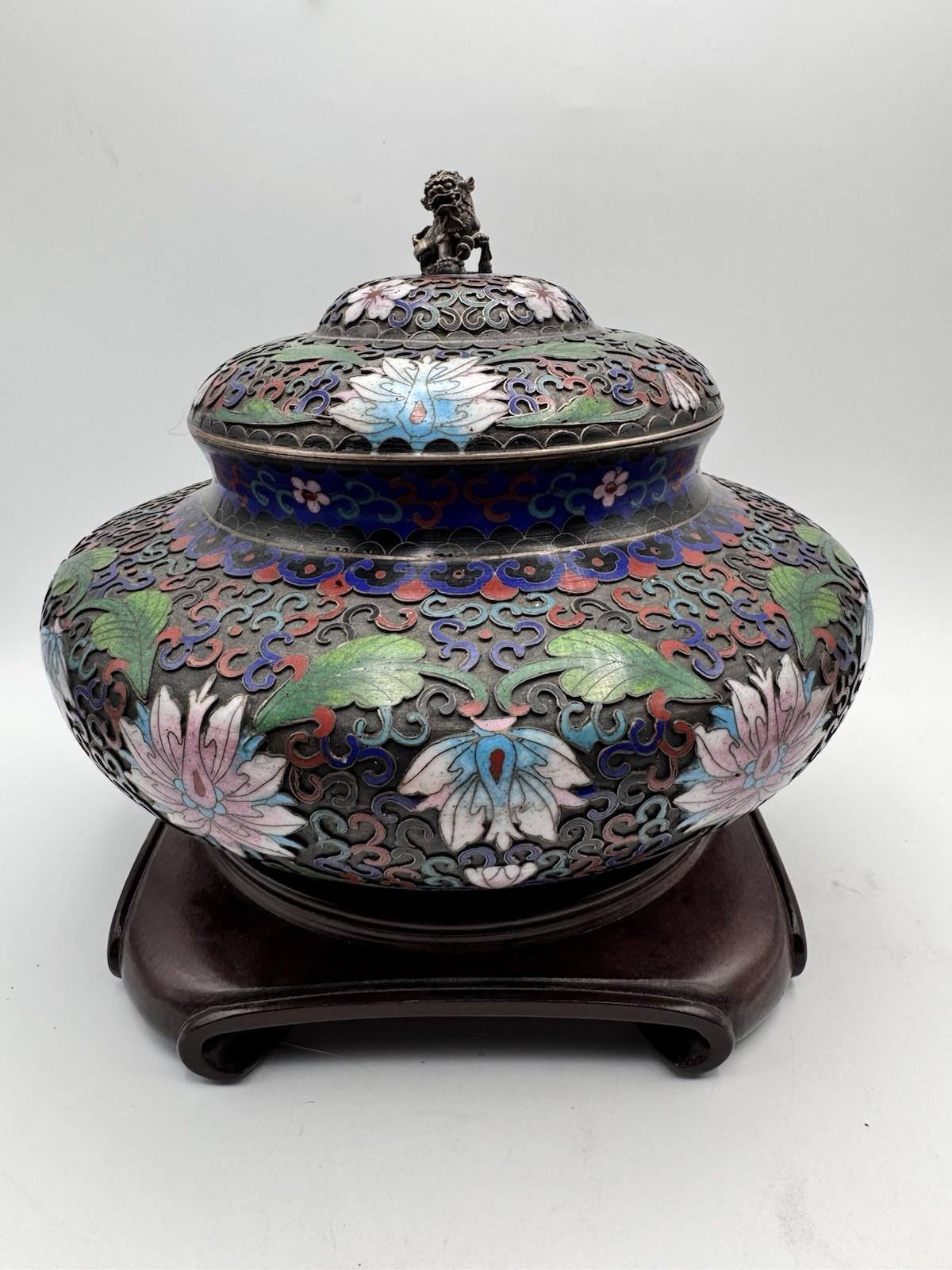 Large Cloisonné Lidded Bowl / Jar With Wood Stand Foo Dog Finial READ‼️