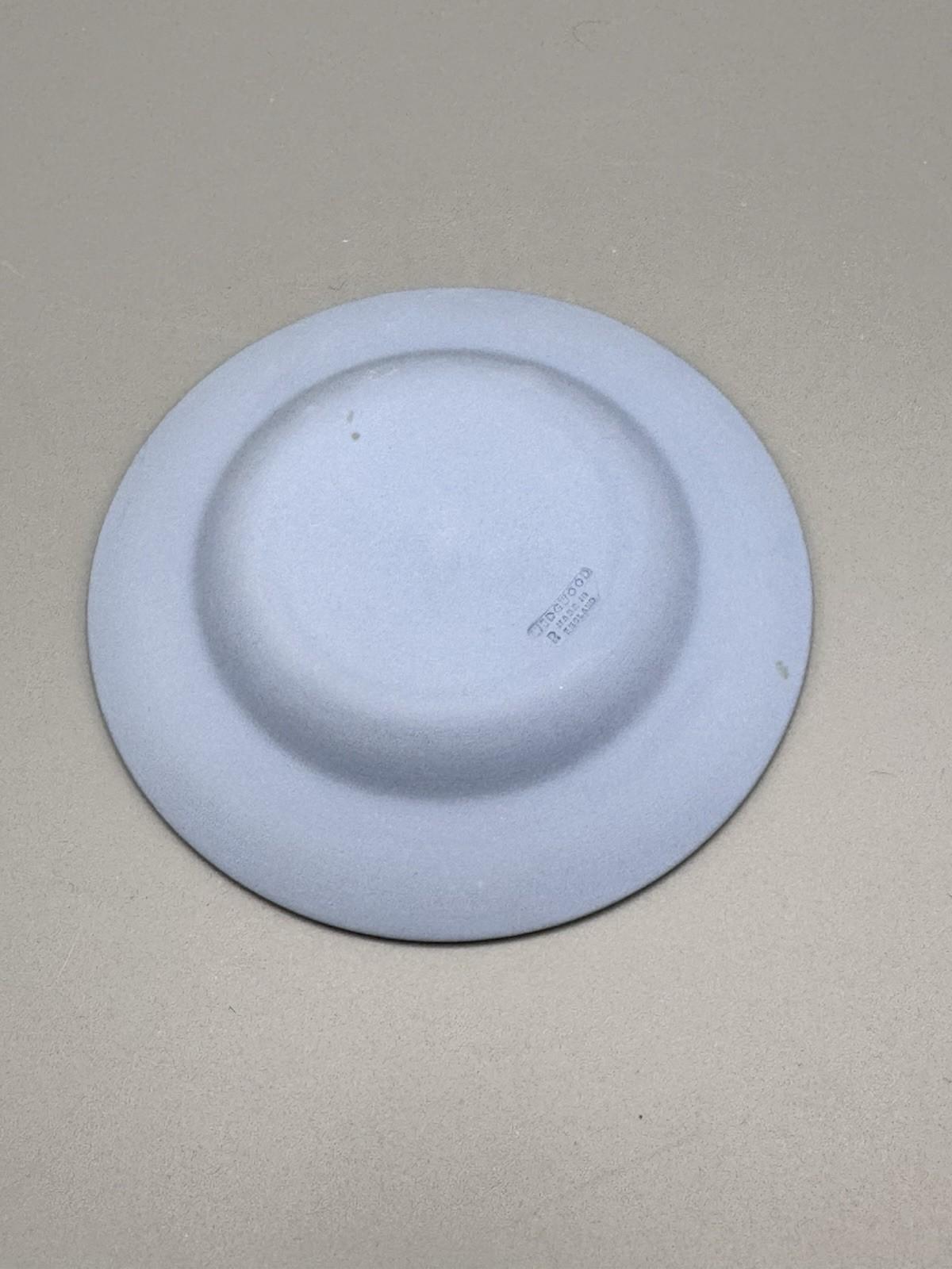 Wedgwood Jasperware Parrot Pin Dish Blue Relief 4.3”