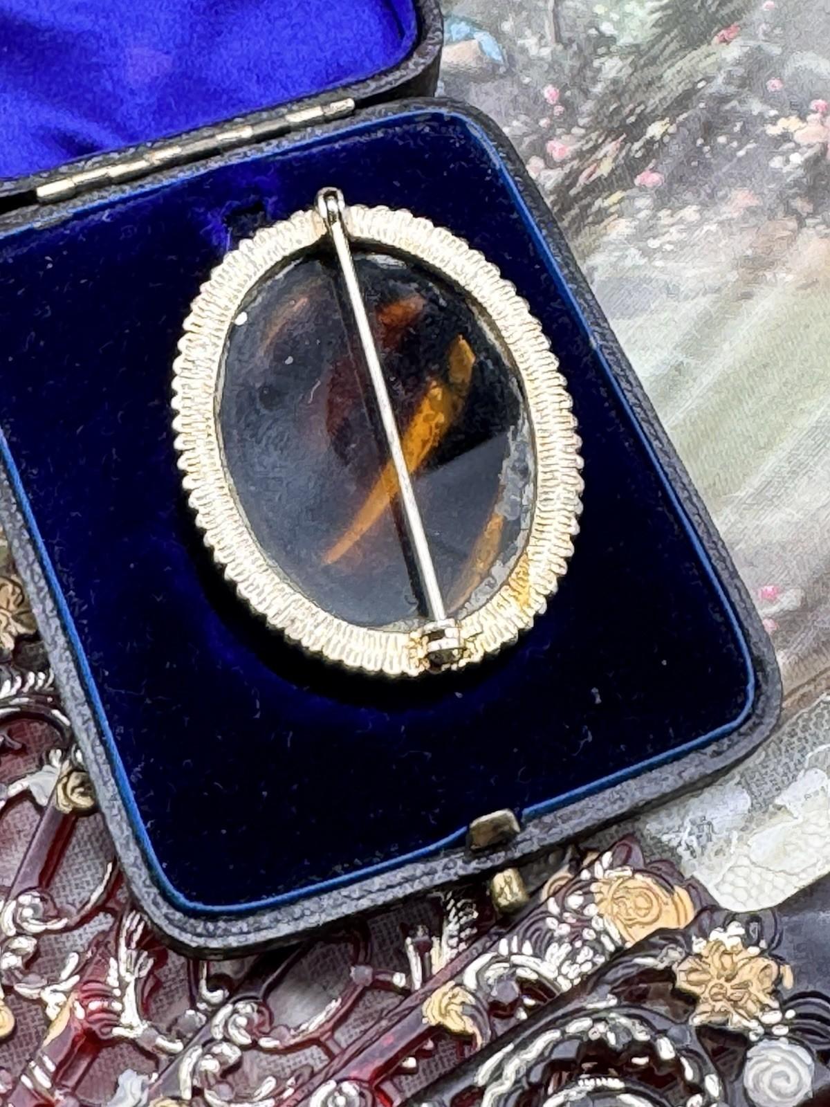 Vintage Goldtone Cameo Brooch Amber Glass Classical Lady Portrait