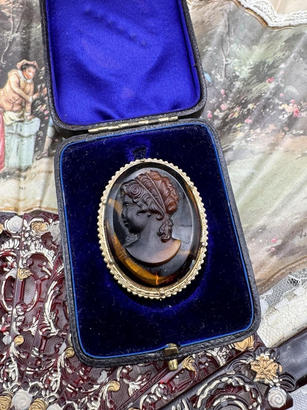Vintage Goldtone Cameo Brooch Amber Glass Classical Lady Portrait