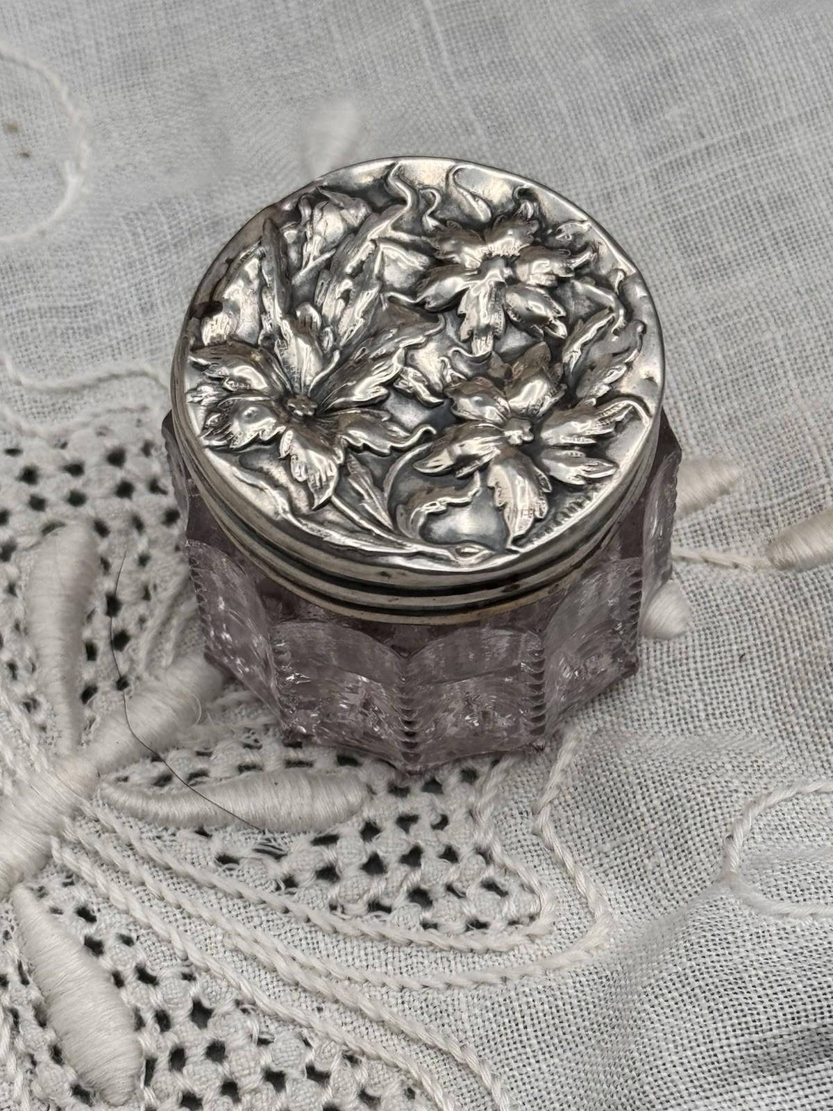 Vintage Pale Violet Glass Dresser Jar STERLING Silver Floral Lid 1.5 in