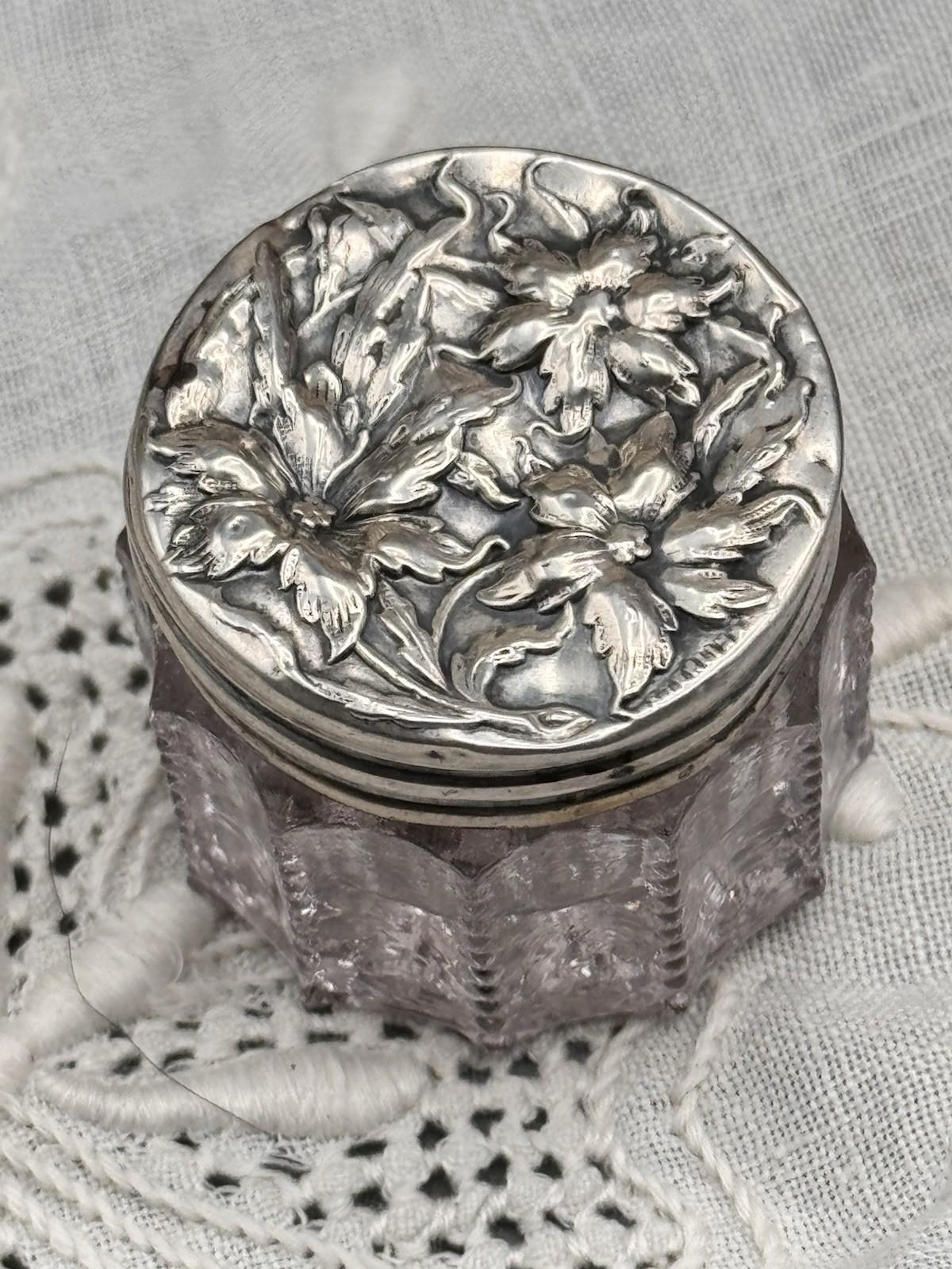 Vintage Pale Violet Glass Dresser Jar STERLING Silver Floral Lid 1.5 in