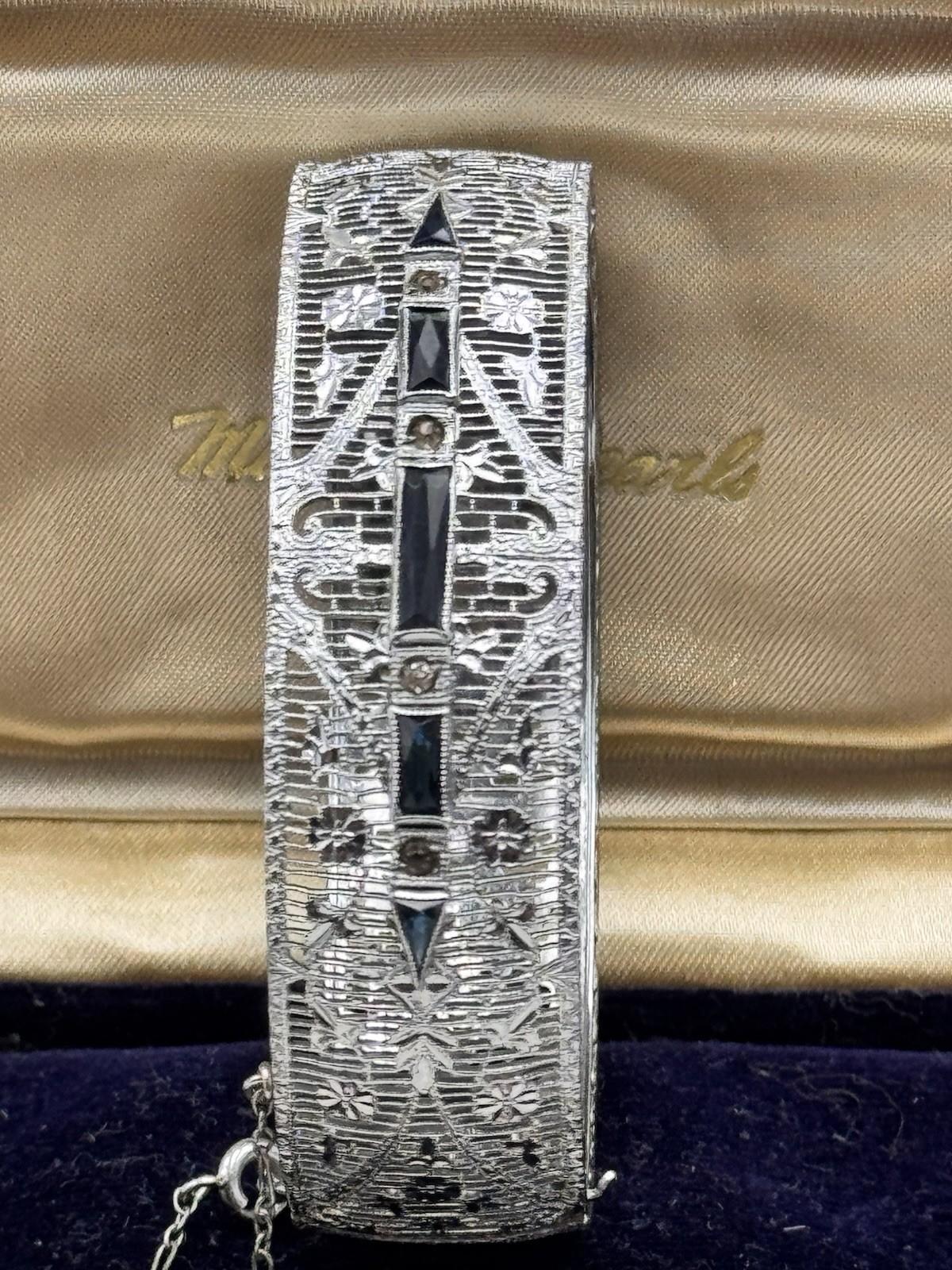 Vintage Art Deco Silvertone Hinged Bangle Bracelet 6.25 in Safety