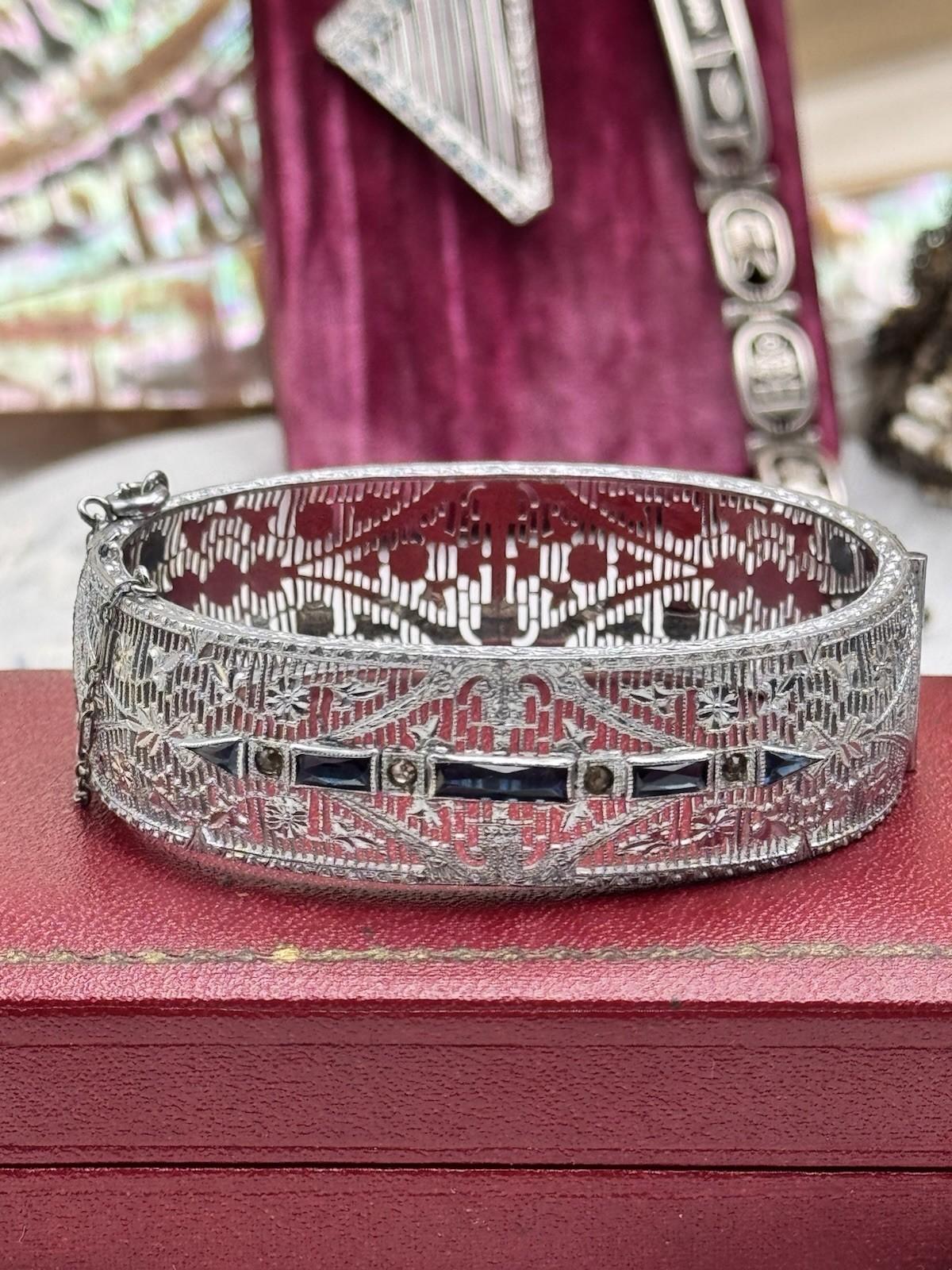 Vintage Art Deco Silvertone Hinged Bangle Bracelet 6.25 in Safety