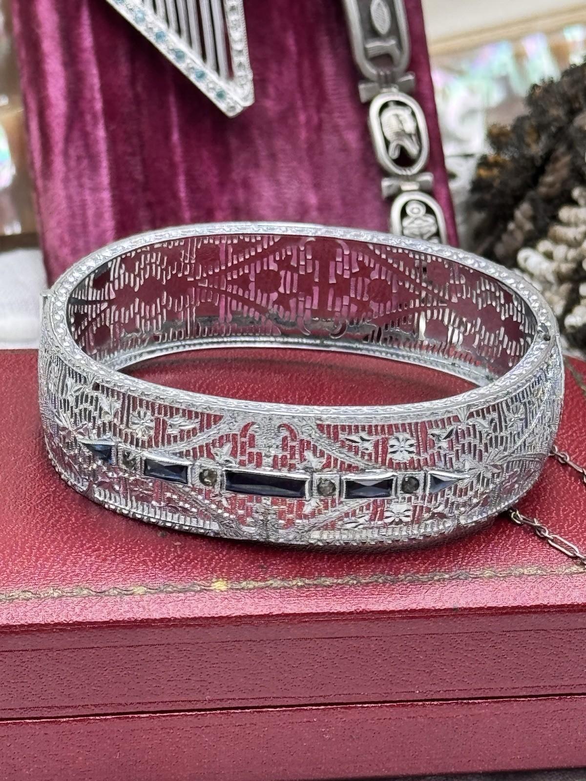 Vintage Art Deco Silvertone Hinged Bangle Bracelet 6.25 in Safety