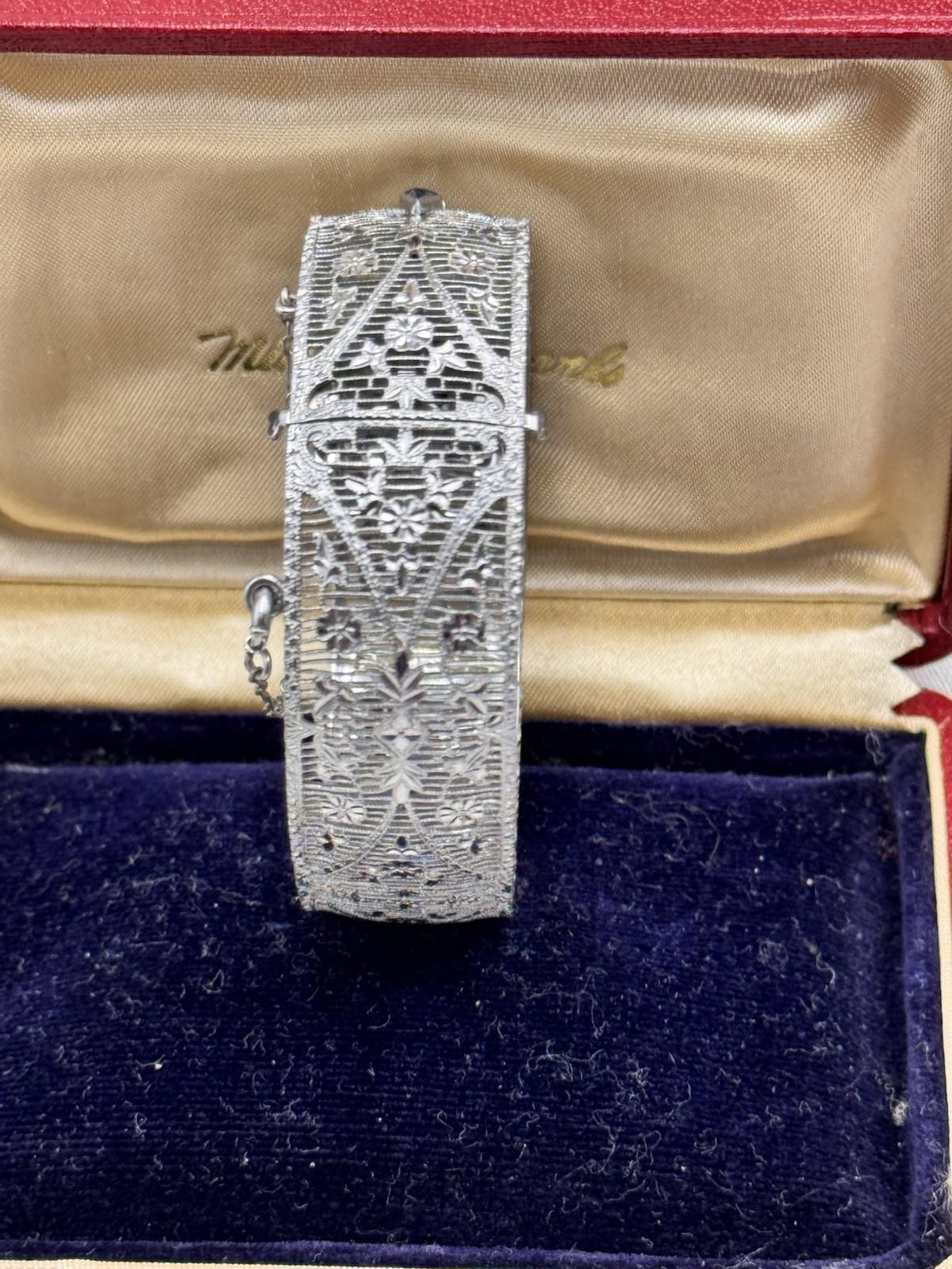 Vintage Art Deco Silvertone Hinged Bangle Bracelet 6.25 in Safety