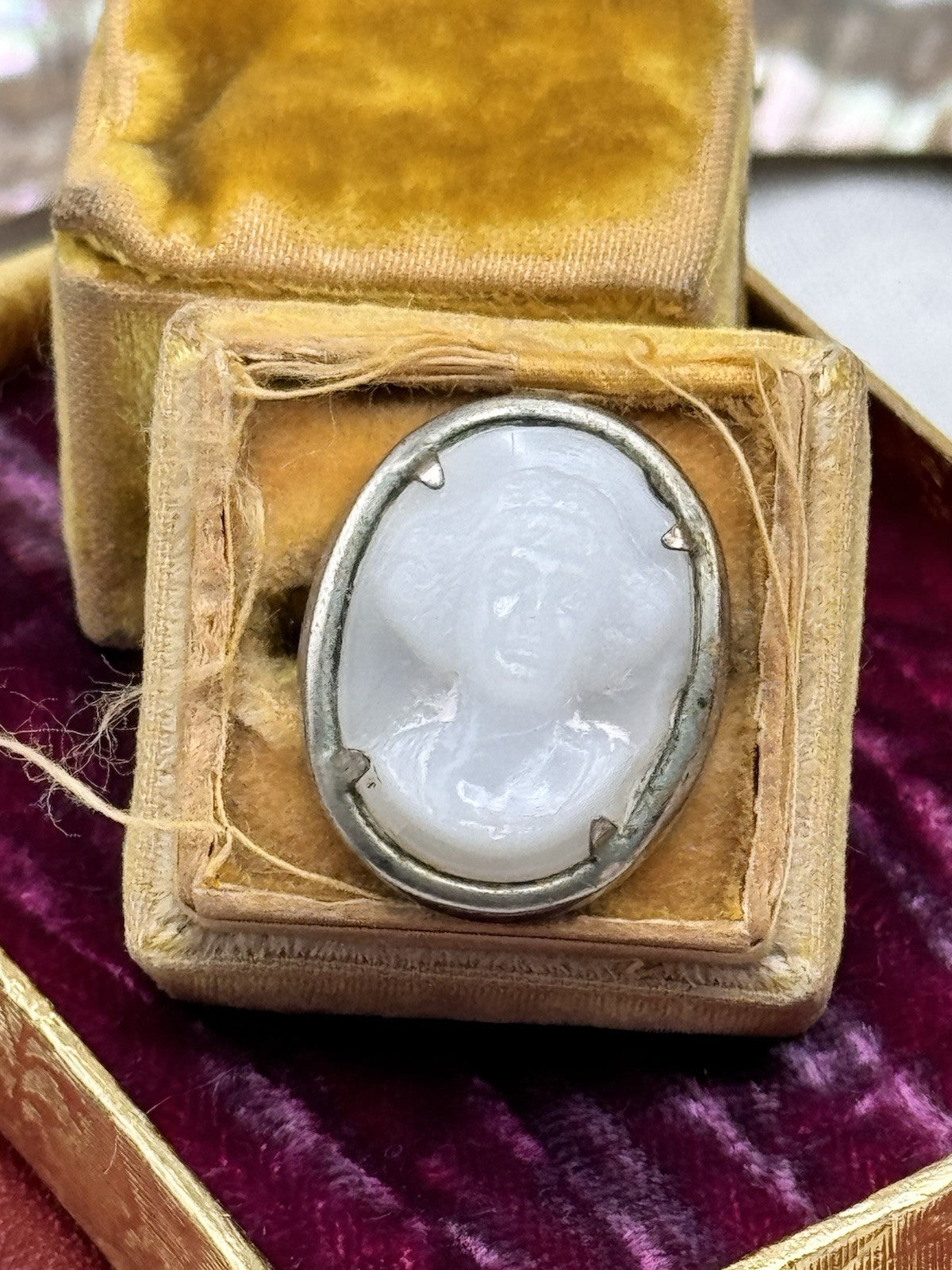 Antique Milk Glass Cameo Brooch Silvertone Oval Lady Profile 1in