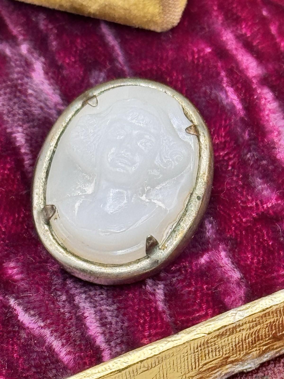 Antique Milk Glass Cameo Brooch Silvertone Oval Lady Profile 1in