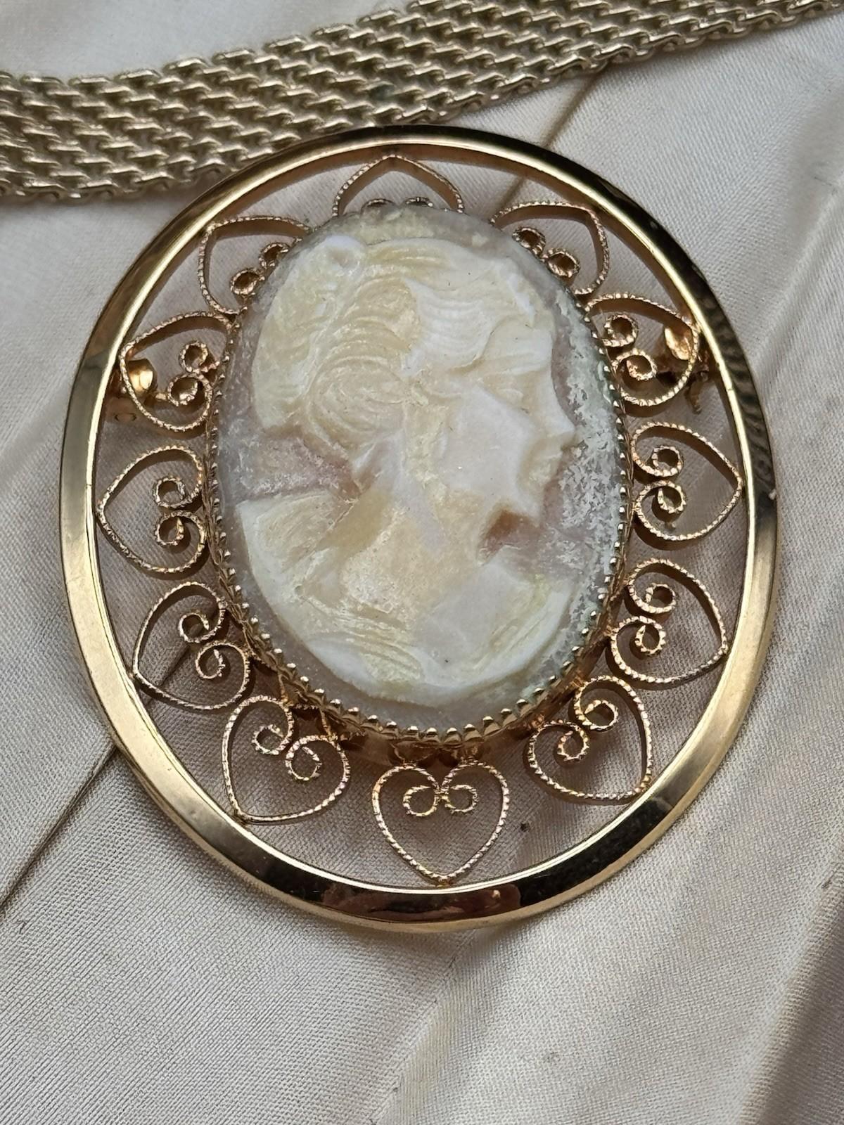 Faux Cameo Brooch Gold Filled Filigree Heart Frame Lady Portrait 1.5” Vintage