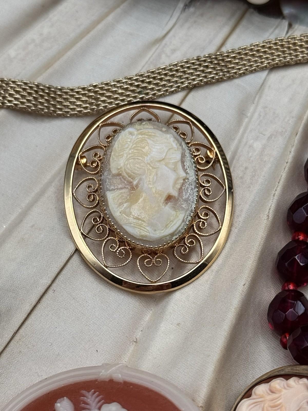 Faux Cameo Brooch Gold Filled Filigree Heart Frame Lady Portrait 1.5” Vintage