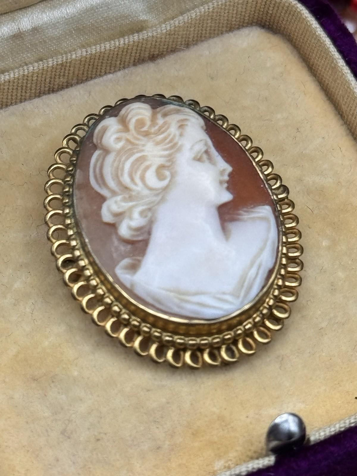 Vintage Carved Cameo Brooch Pendant Gold Filled Lady Portrait