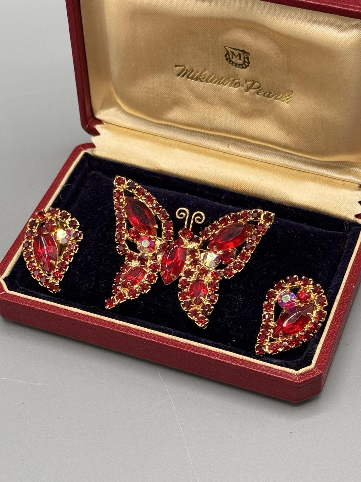 Vintage Butterfly Brooch Weiss Earrings “Ruby” Red Rhinestone Goldtone Set