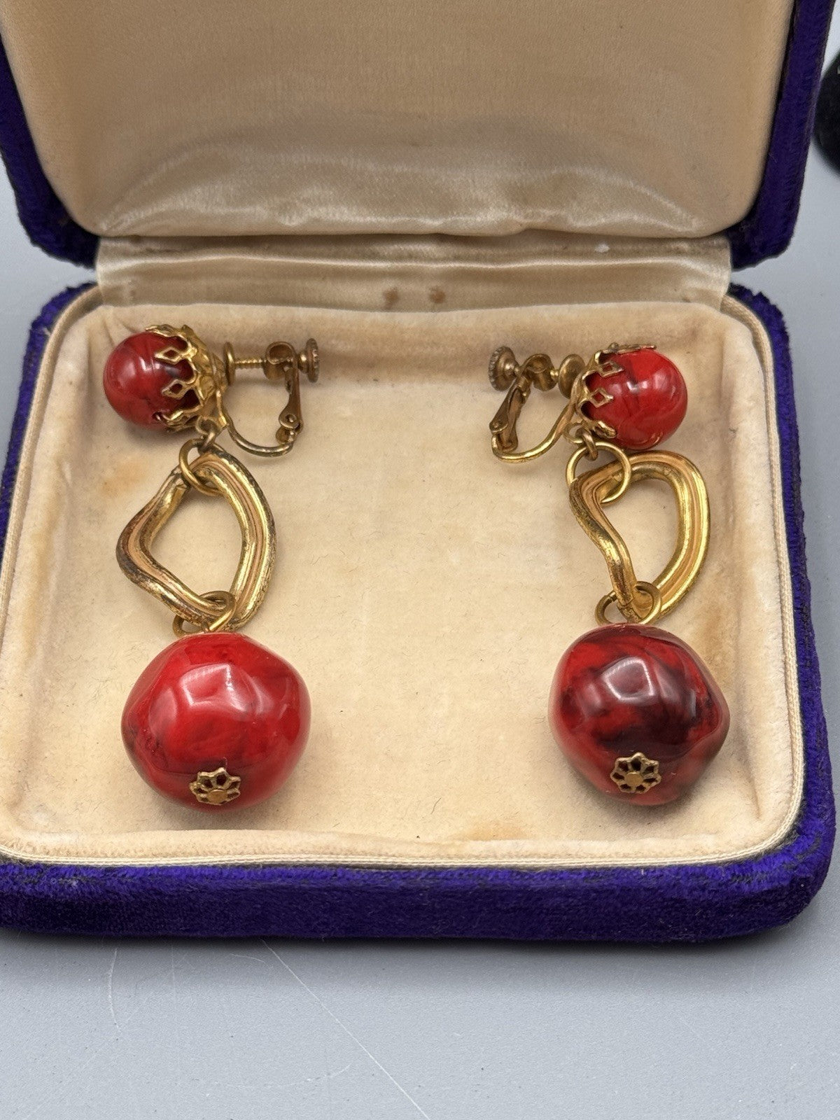Vintage Miriam Haskell Earrings Red Marbled Bead Goldtone Dangle Signed 2.5”