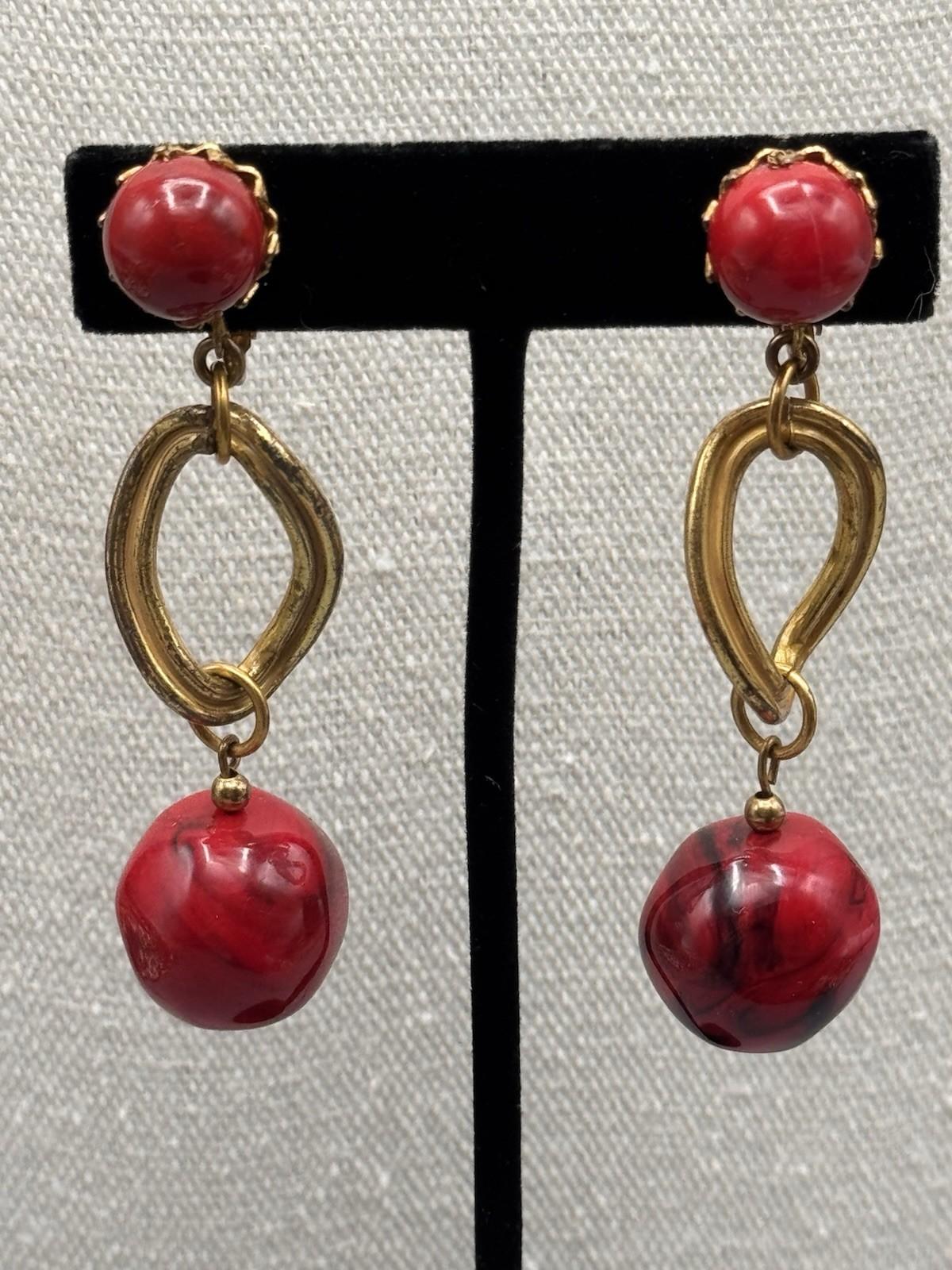 Vintage Miriam Haskell Earrings Red Marbled Bead Goldtone Dangle Signed 2.5”