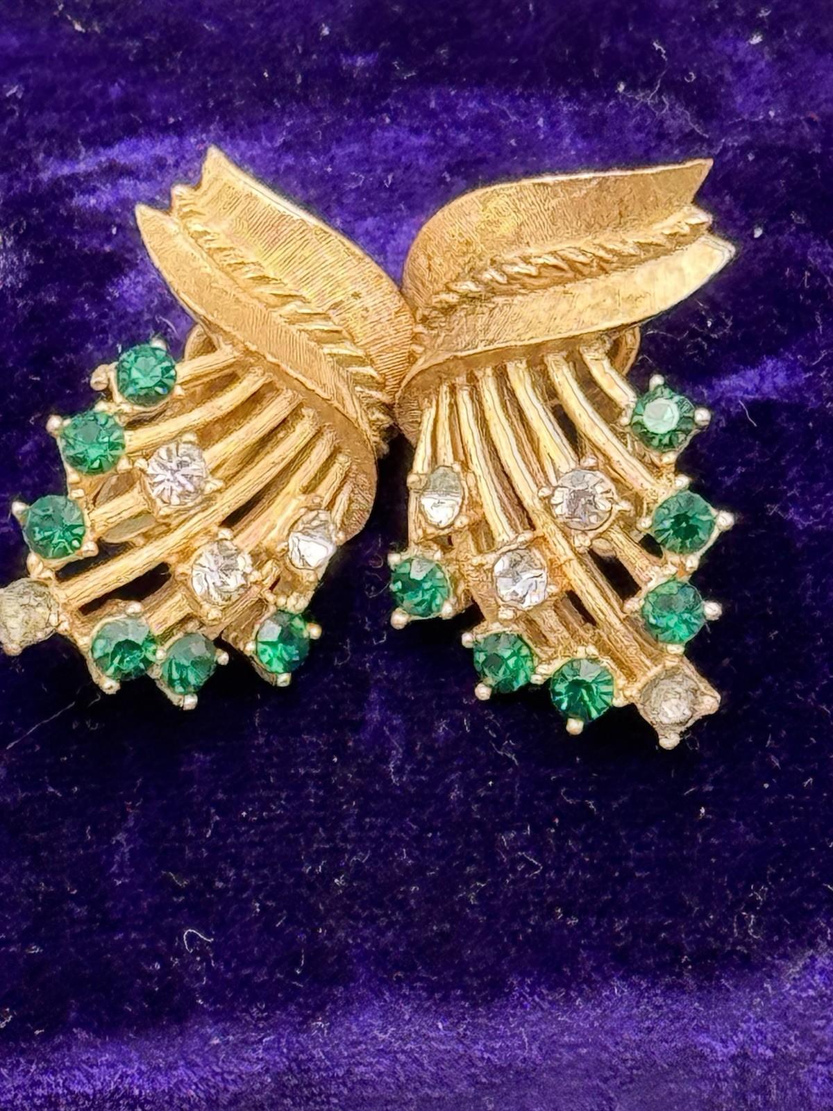 Vintage Crown Trifari Brooch Earring Set Green Clear Rhinestones Goldtone
