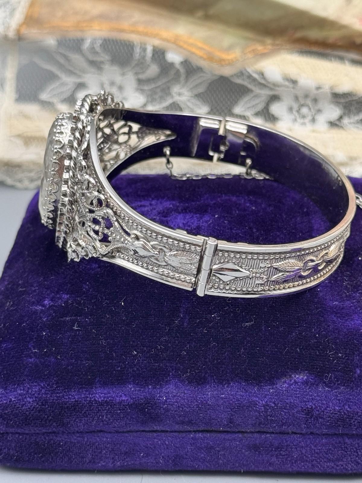Whiting & Davis Cameo Bangle Clear Crystal Hinged Bracelet Silvertone 6.5”