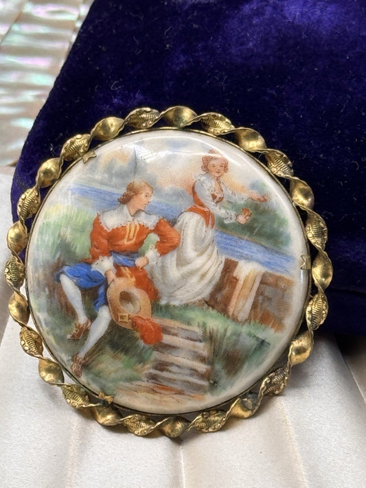 Vintage Lovers Scene Brooch Porcelain Cameo Style Goldtone 2.25”