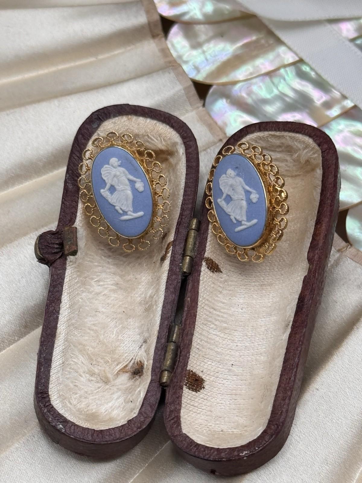 Wedgwood Jasperware Earrings Blue Van Dell Goldfilled Screw Back