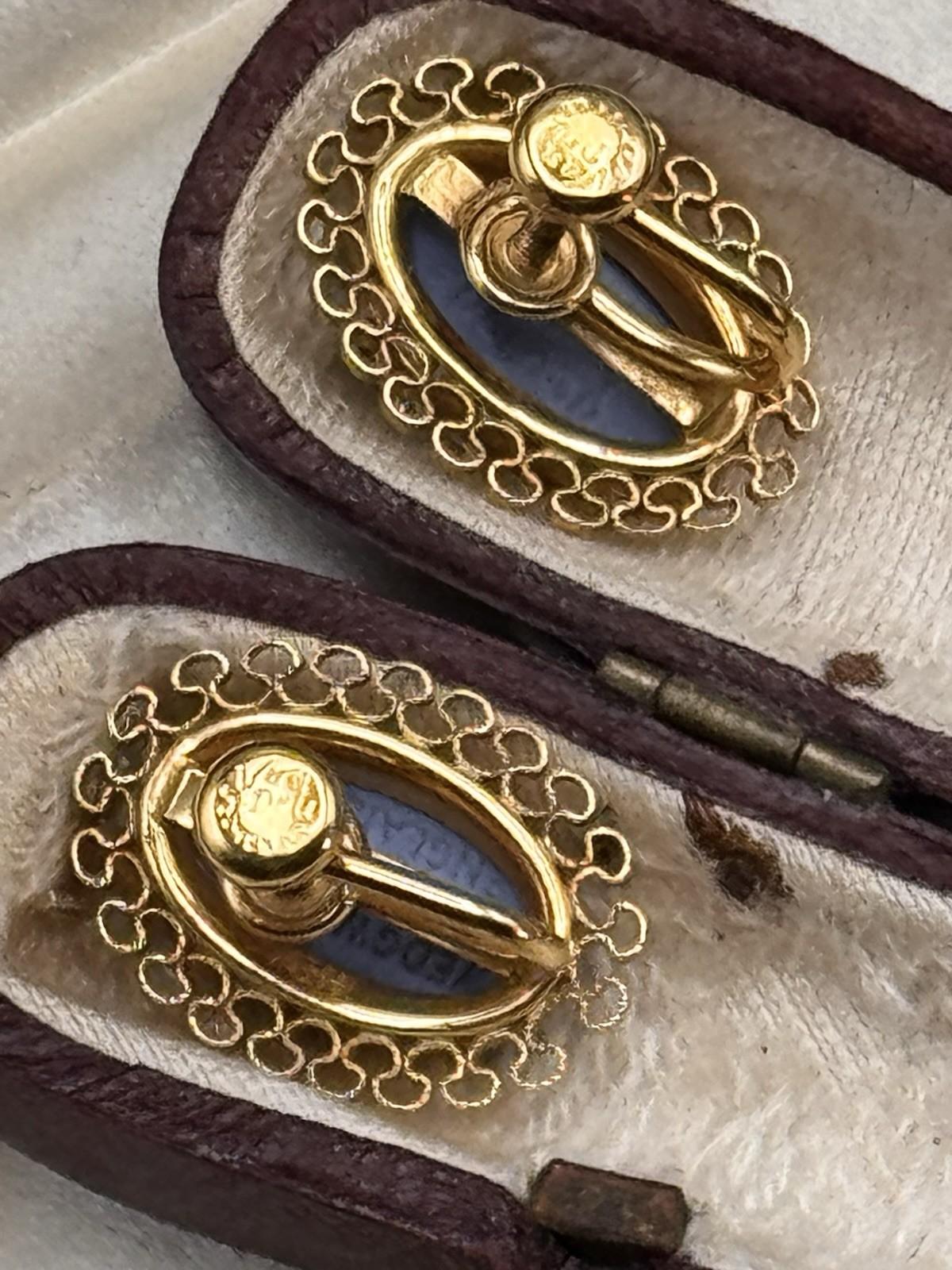 Wedgwood Jasperware Earrings Blue Van Dell Goldfilled Screw Back