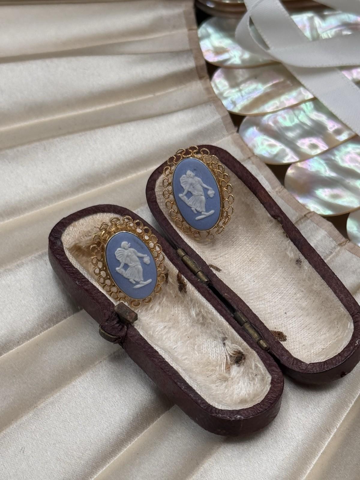 Wedgwood Jasperware Earrings Blue Van Dell Goldfilled Screw Back