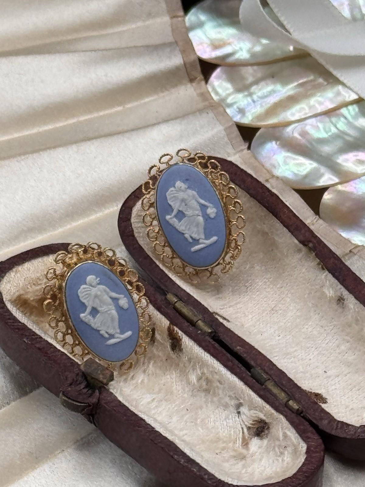 Wedgwood Jasperware Earrings Blue Van Dell Goldfilled Screw Back