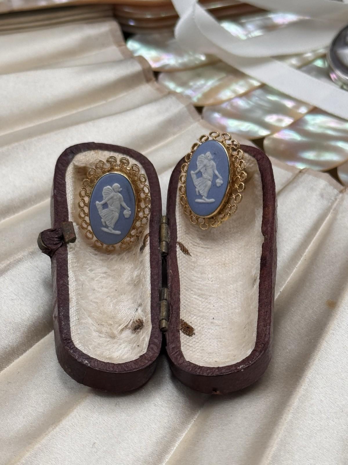 Wedgwood Jasperware Earrings Blue Van Dell Goldfilled Screw Back