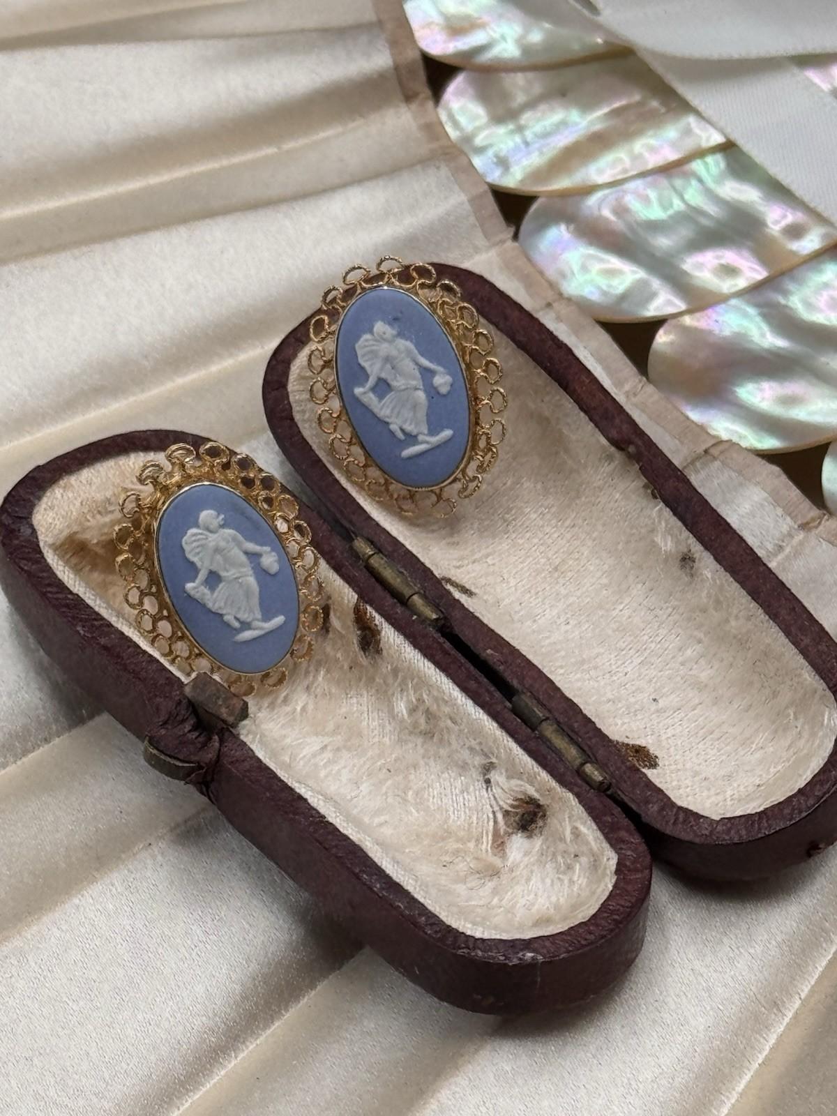 Wedgwood Jasperware Earrings Blue Van Dell Goldfilled Screw Back