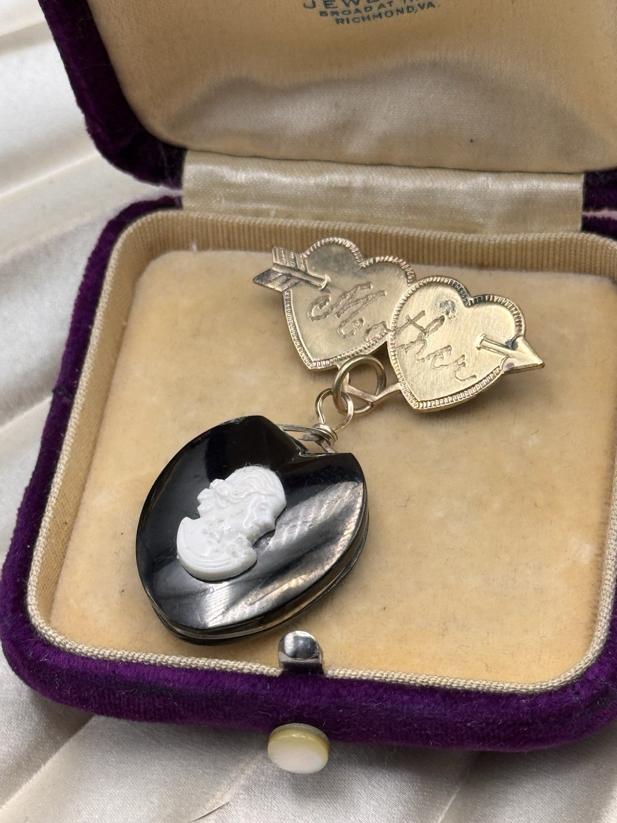 Vintage Mother Heart Brooch Dangle Cameo Black Stone Love Token Mourning