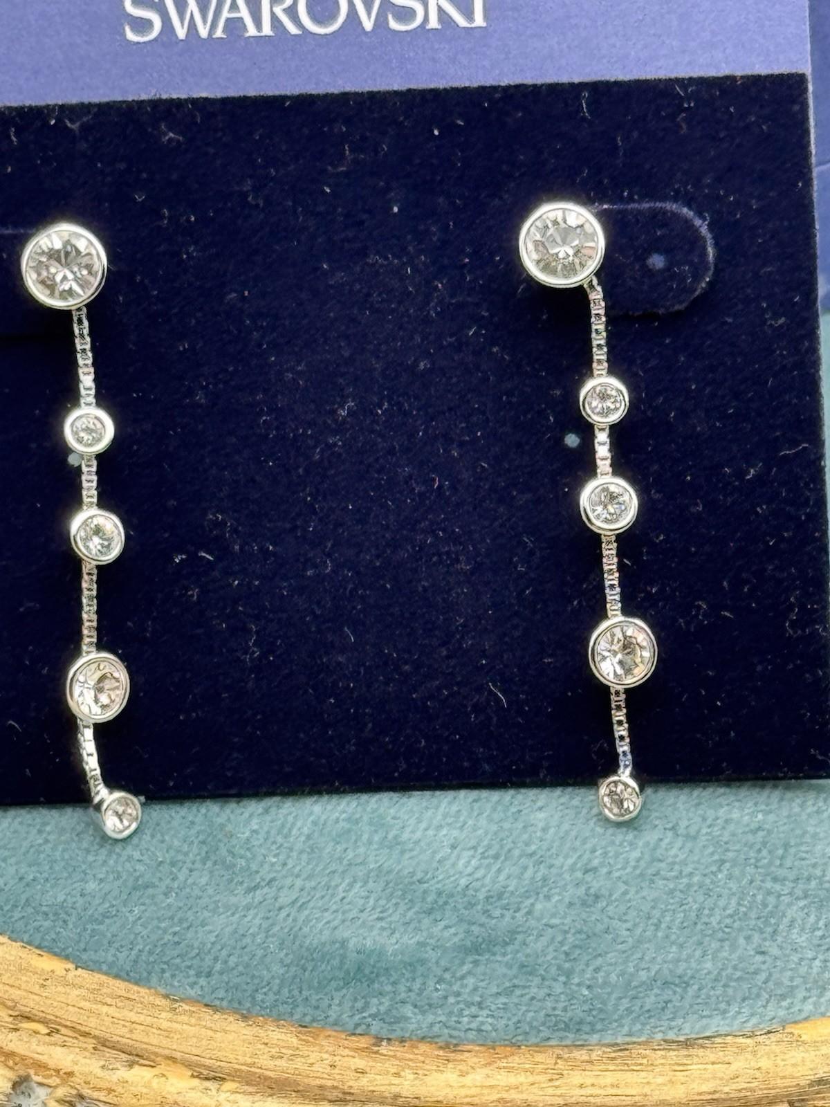 Swarovski Drop Earrings Silvertone Crystal Linear Dangle Boxed 1.75”