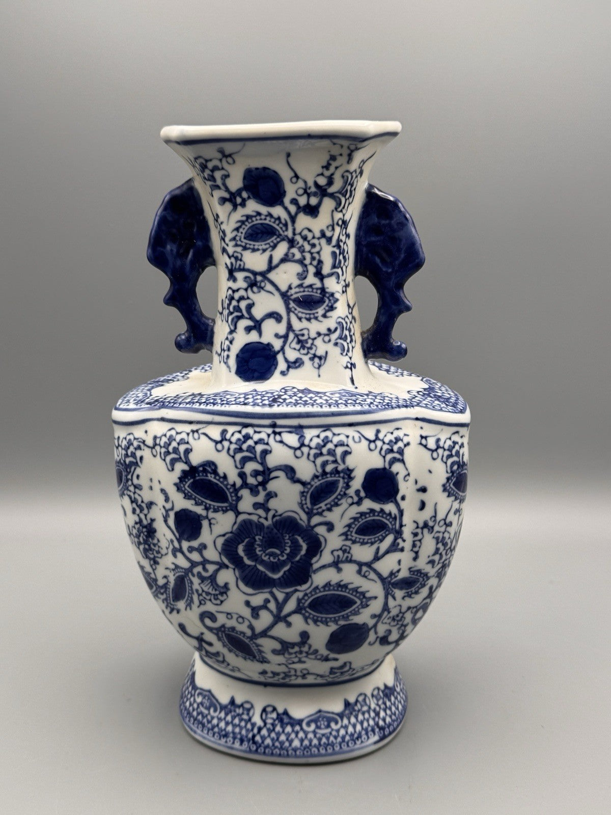 Vintage Chinoiserie Blue & White Porcelain Vase Double Handle 11.5”