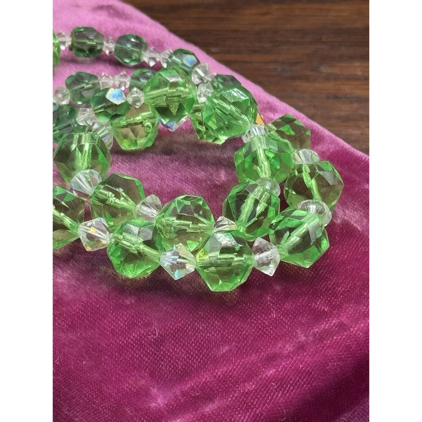 Vintage Green Lucite Bead Necklace Graduated Faceted Clear Spacers 21”