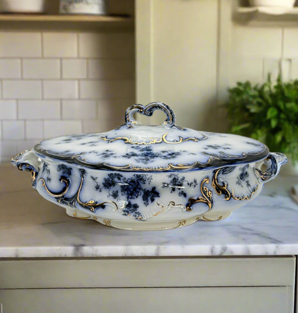 RIDGEWAY COVERED SERVING DISH CHISWICK BLUE FLOW PATTERN 295284