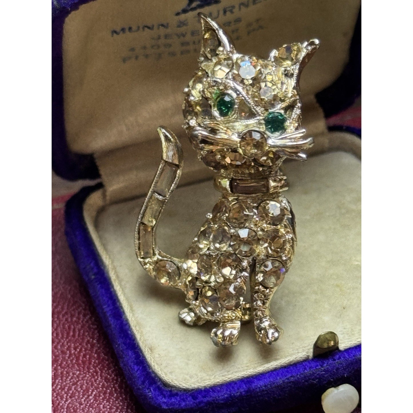 Vintage Rhinestone Cat Brooch Green Eyes Goldtone Figural Kitty Pin 1.75”