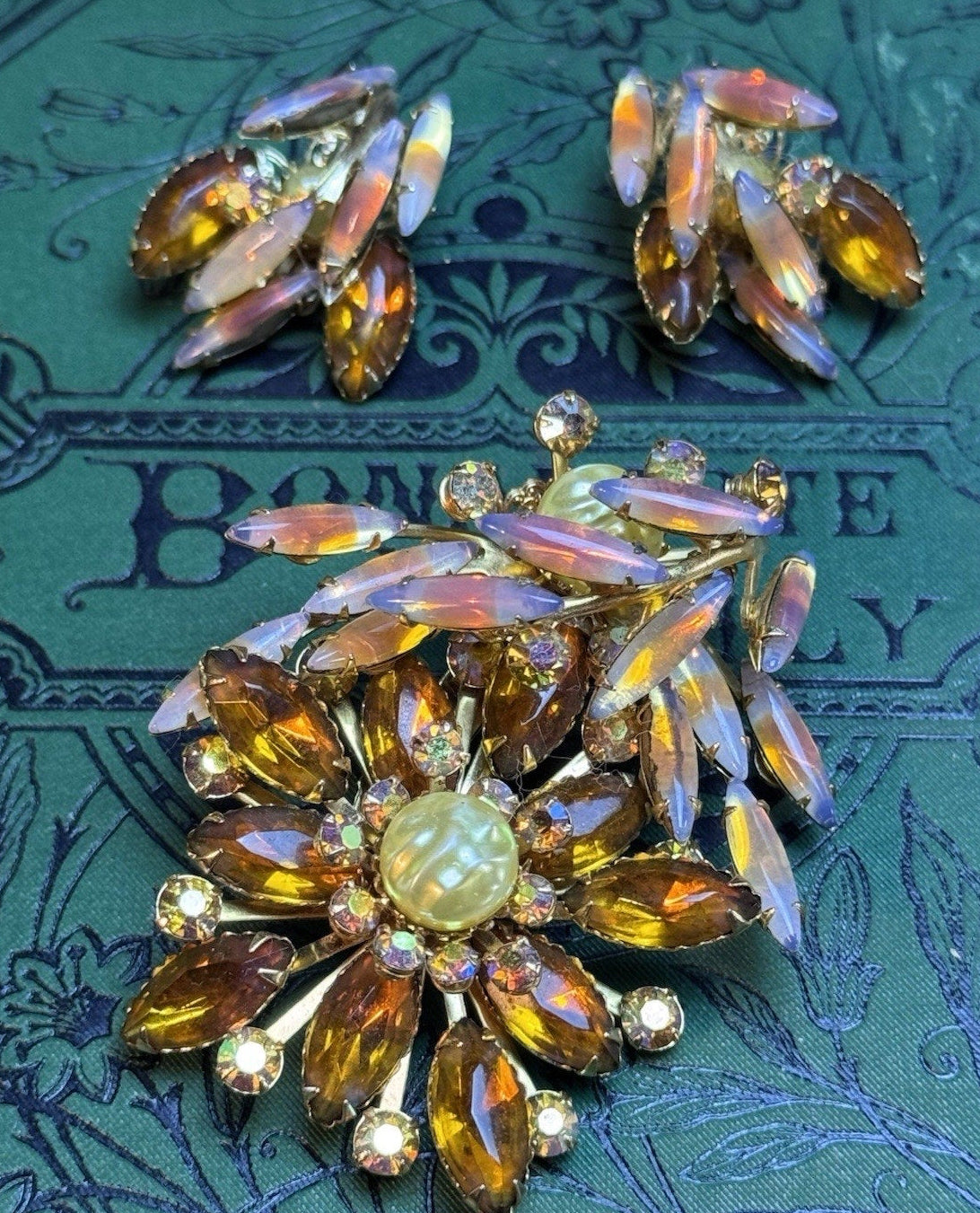 Beau Jewels Vintage Rhinestone Brooch & Earring Set