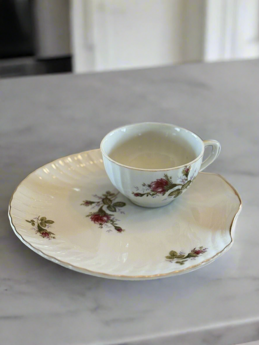 Vintage Moss Rose Snack Set 1 X Cup & Plate Shell Shape