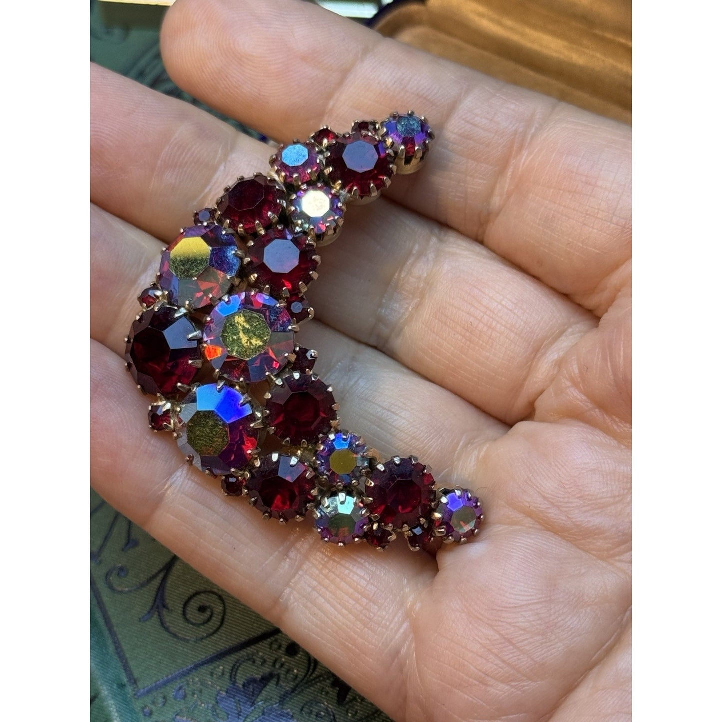 Karu Arke Inc Crescent Moon Brooch Red Aurora Borealis Rhinestone 2” Vintage