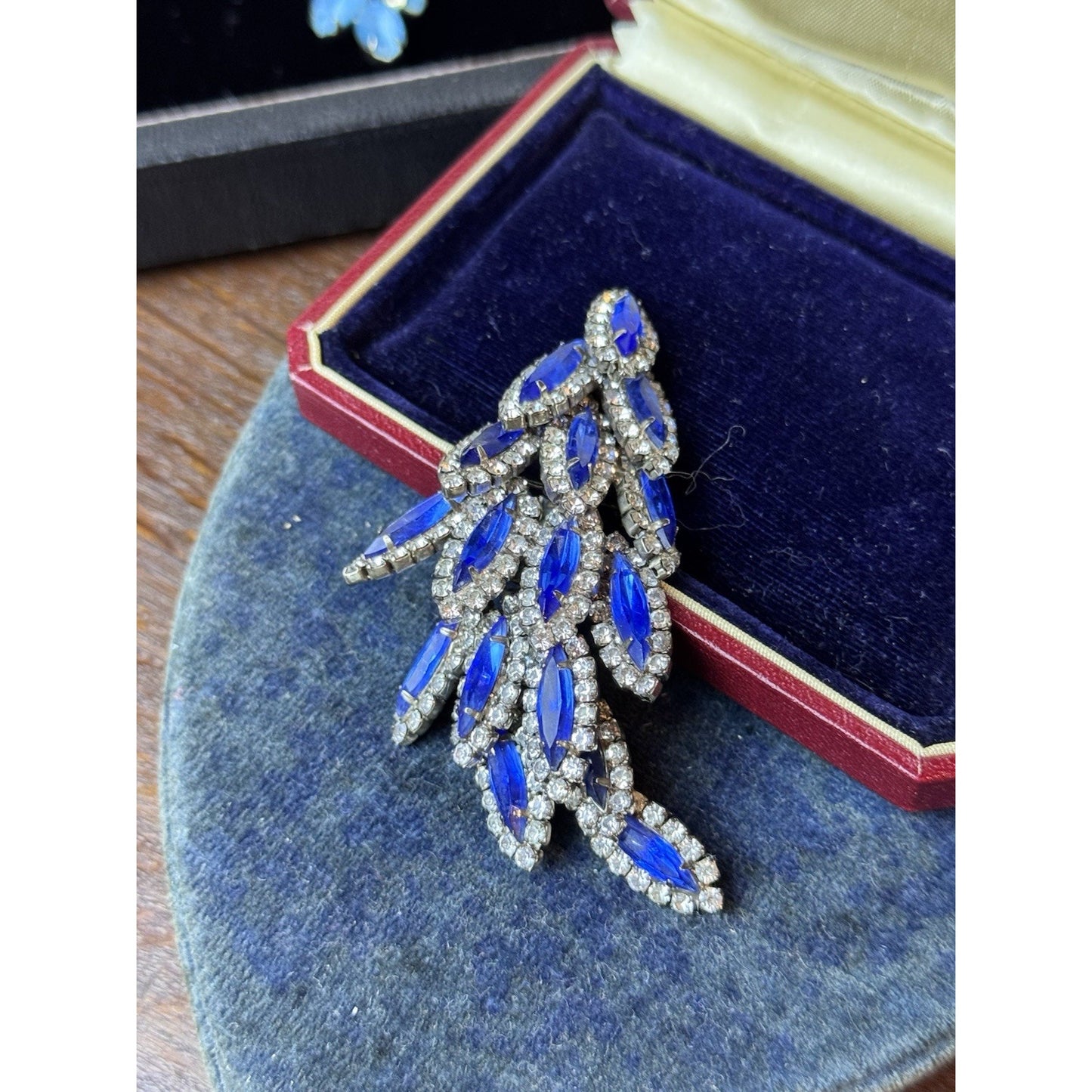 Vintage Blue Rhinestone Shoulder Brooch Articulated Dangle Spray Pin 3.5”