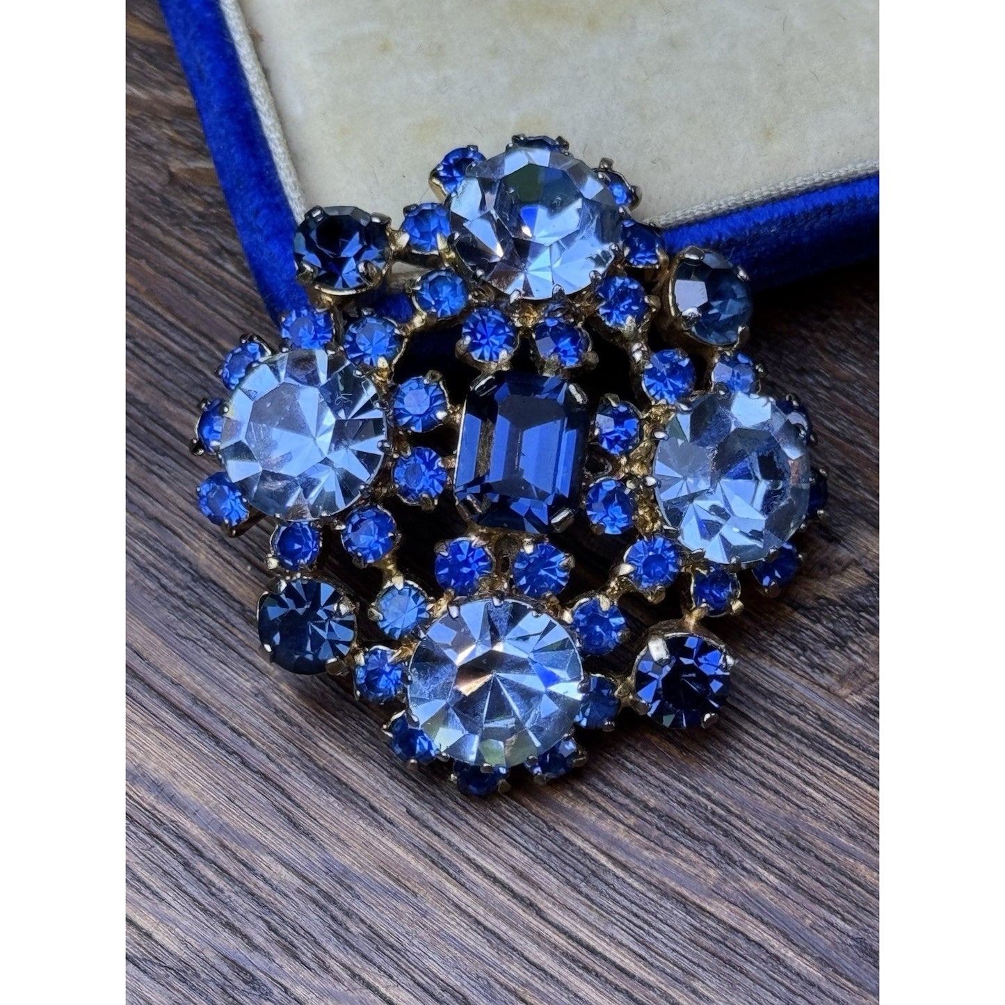 Vintage Blue Brooch Rhinestone Cluster Goldtone Sapphire Light Blue Pin 1.75”