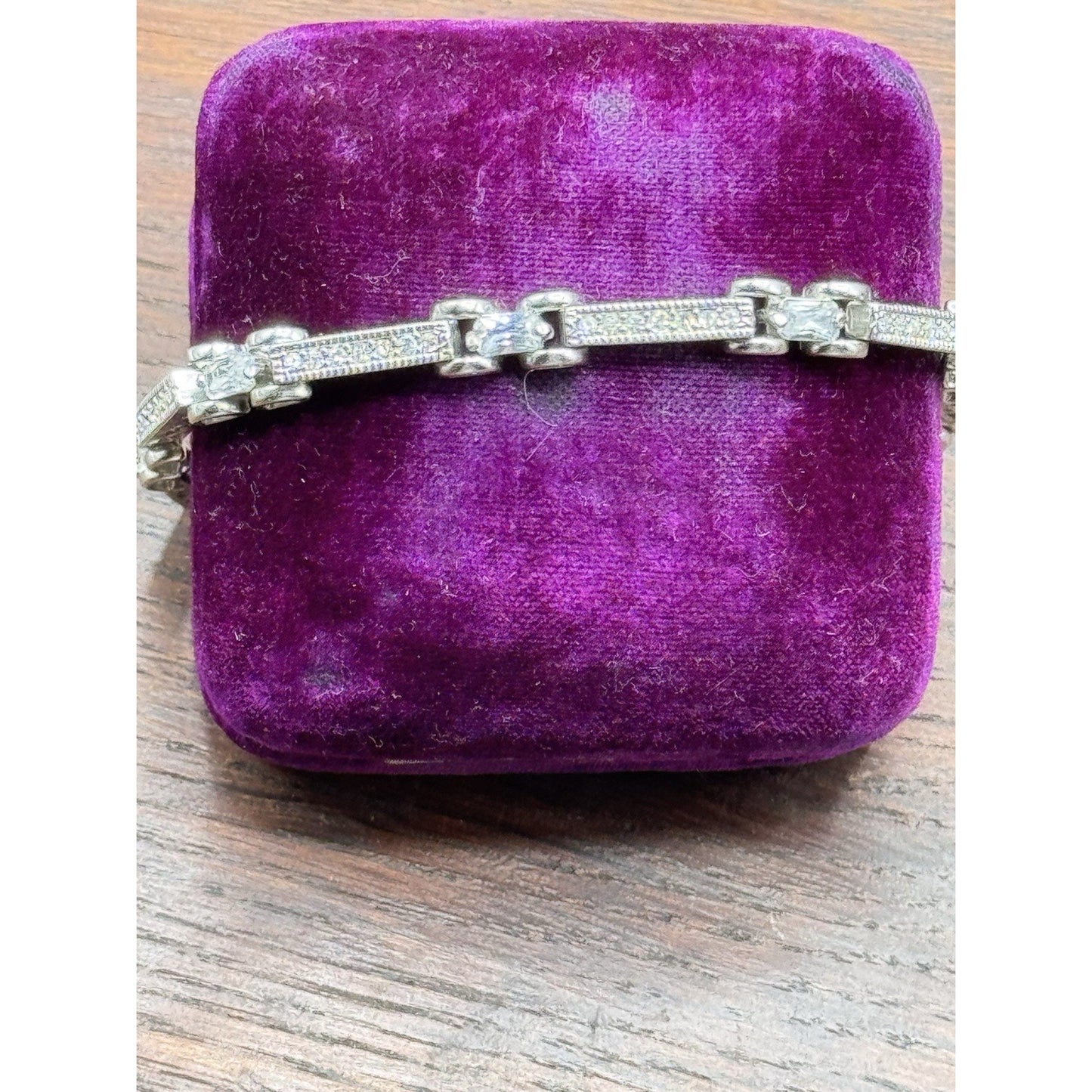 Vintage Avon Bracelet Silvertone Clear Rhinestone Art Deco Style Link 7.5”