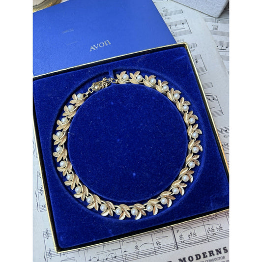 Vintage Avon Goldtone Faux Pearl Leaf Choker Necklace 15” Original Box Signed