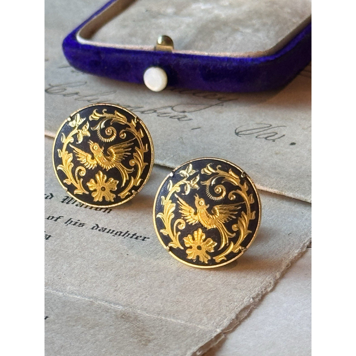 Spanish Damascene Clip On Earrings Round Bird Floral Black Goldtone .75”