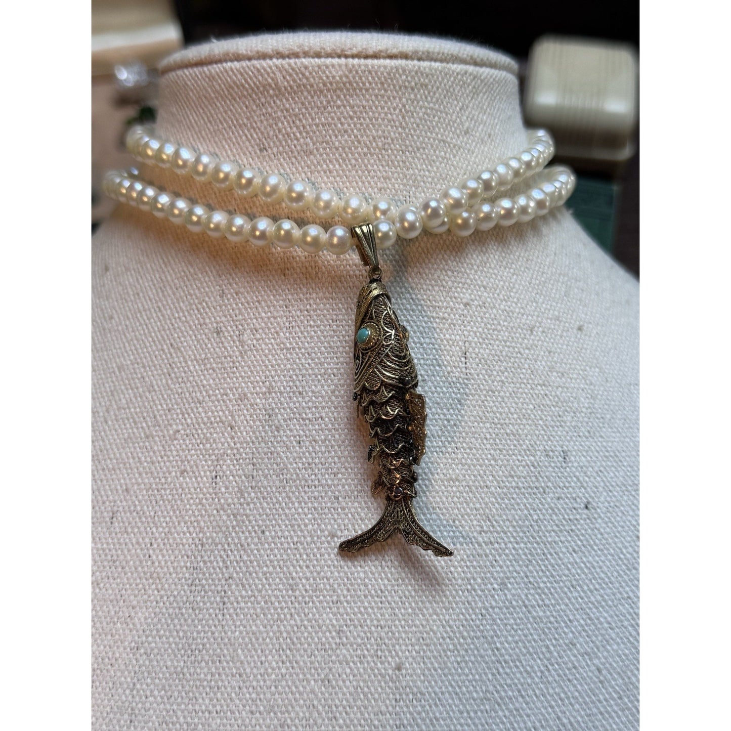 Goldtone Fish Pendant SILVER Filigree Faux Pearl Necklace Opening Fish 22”