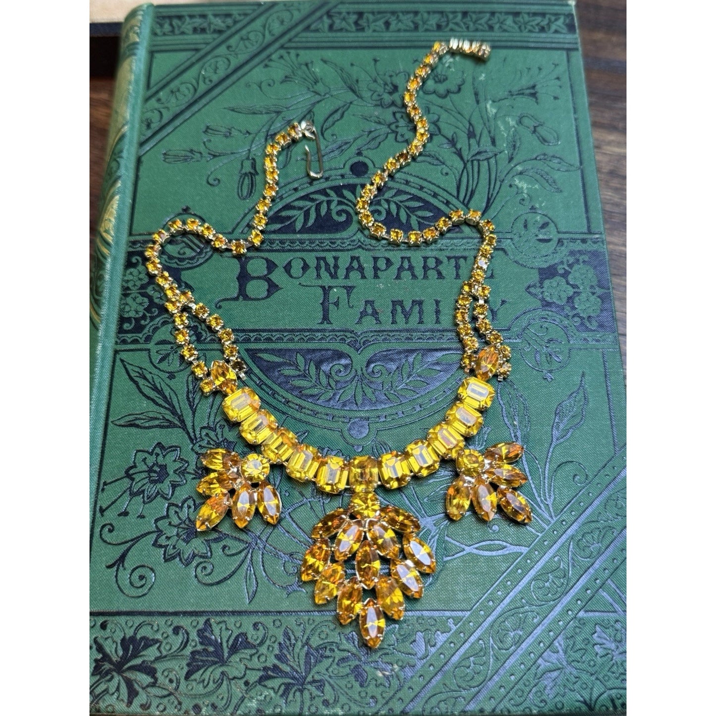 Vintage Necklace Golden Tone Rhinestone Statement Bib Goldtone 14.5”