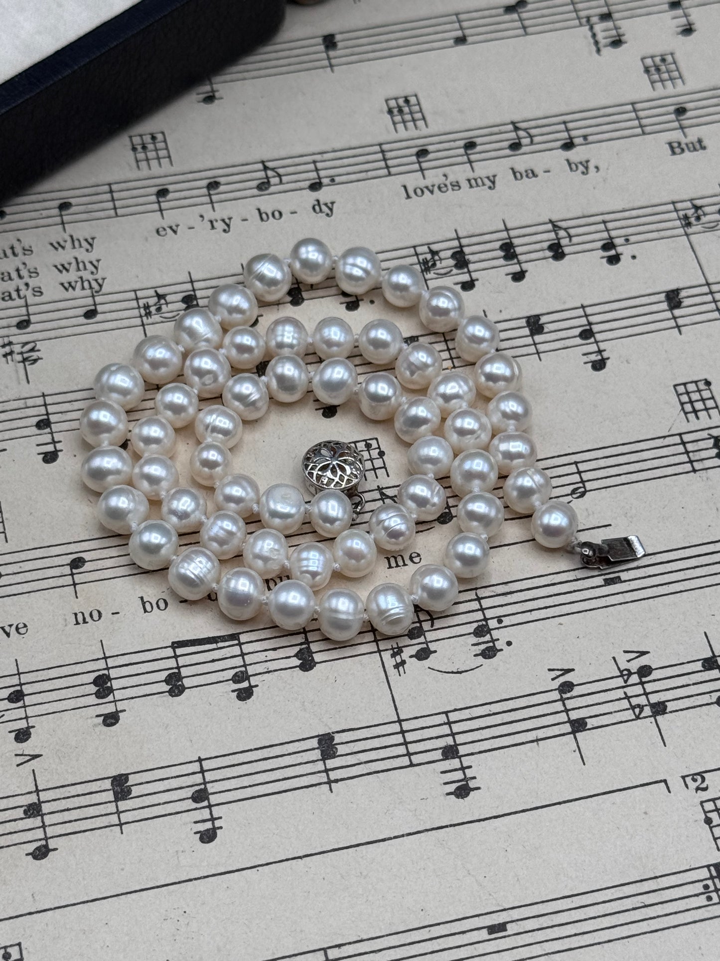 Vintage Cultured Pearl Necklace 7mm Knotted Strand 16.5” Filigree Clasp White