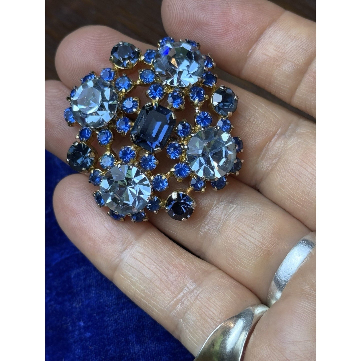 Vintage Blue Brooch Rhinestone Cluster Goldtone Sapphire Light Blue Pin 1.75”